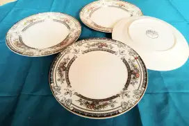 Piring set 4pcs merek MIKASA