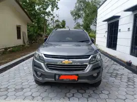 Dijual Chevrolet Trailblazer 2.5 LTZ Abu-abu Metalik Tahun 2017