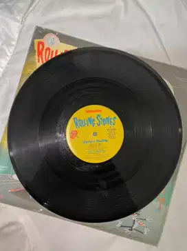 VINYL PIRINGAN HITAM - ROLLING STONES