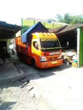 Jasa angkut sewa truk pindah rumah Surabaya