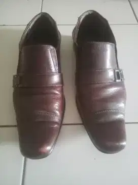 Jual sepatu untuk ngantor Donatelo no 41