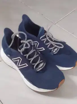 New Balance Roav v1 Navy Ori Size 42