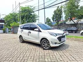 Daihatsu Sigra 1.2 R Bensin-MT 2016 Putih