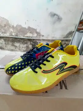 Sepatu FUTSAL SPEED Size 40, Warna Kuning Stabilo. Harga Cuci Gudang.