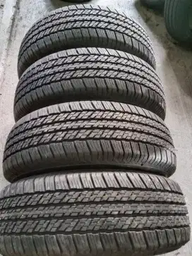 Bridgestone dueler HT 265 70 R16