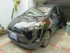 DP Rendah - Toyota Sienta 1.5 V Bensin-AT 2017 (TOQ)