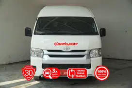 Toyota Hiace Commuter MT manual solar diesel 2024 putih Low KM