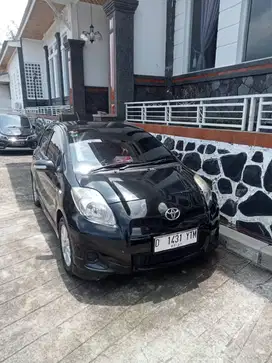 Dijual Mobil Yaris tipe E Automatic 2012