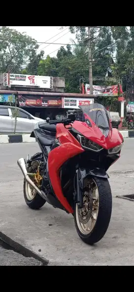 DIJUAL YAMAHA R25 2016