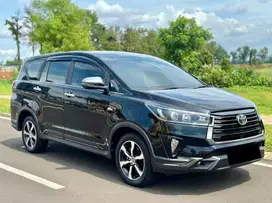 (KM 24 RIBU) TOYOTA KIJANG INNOVA VENTURER BENSIN HITAM 2021