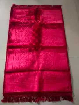 Sajadah Beludru