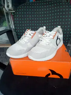 Sepatu ortuseight cobra