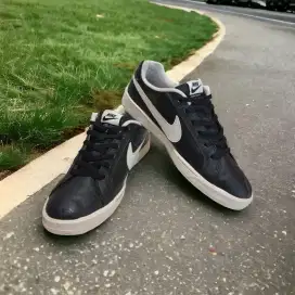 Nike Court Royale Black White