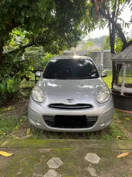 Dijual Mobil Nissa March tahun 2012