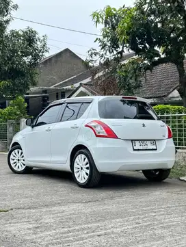 Suzuki Swift 2012 Bensin