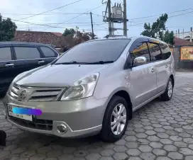 Nissan Grand Livina XV 1.5 A/T 2011