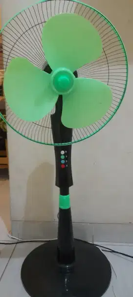 Di Jual cepat kipas angin MASTAP . masih bagus lengkap .
