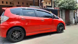 Honda Jazz RS matic 2014 plat G asli