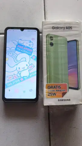 Hp Samsung A05 bekas seperti baru