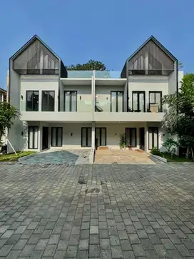 Dijual ruamah di lebak bulus cirendeu