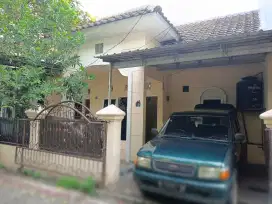 Disewakan Rumah Tinggal di Jambangan Surabaya