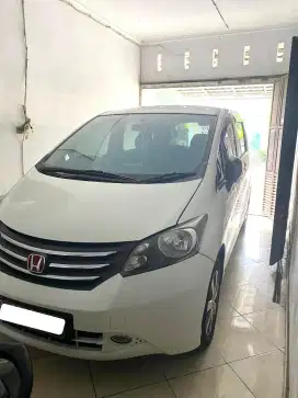 Honda Freed 2011 A/T E PSD