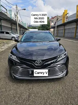 Toyota Camry V 2020 nik odo 48rb tdp 47jt 2021 /  2022 - 2019