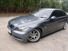 BMW 320i E90 tahun 2005