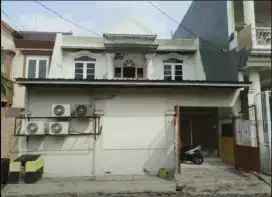 Disewakan rumah 2 lantai, bisa untuk rumah, kantor, kost, tempat usaha