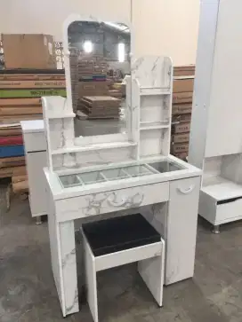 MEJA RIAS MOTIF MARMER