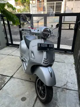 Vespa GTS i-Get 2020 Grey Stille (doff)