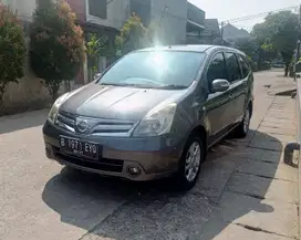 Nissan Grand livina 2011 Bensin