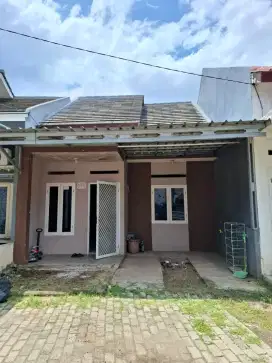 Dijual cepat!Rumah strategis di Jatisampurna,