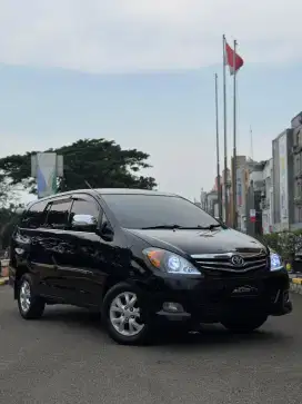 TOYOTA INNOVA G AT DIESEL 2010 (DP RINGAN,SIAP PAKAI LUAR KOTA, IRIT)