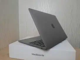 Macbook air 2020 fulset i5 ram 8/512 worth it..