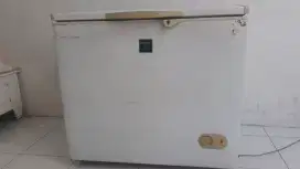 Freezer sharp 200 liter