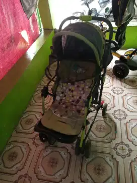 Di jual stroller masih baik & kuat