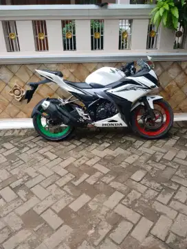 Honda CBR 150R 2017