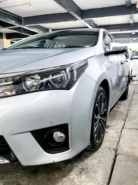 Dijual corolla altis 2015