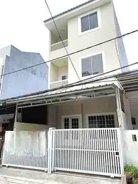 Rumah 3lt 6x15 90m 3KT Pegangsaan Dua Kelapa Gading