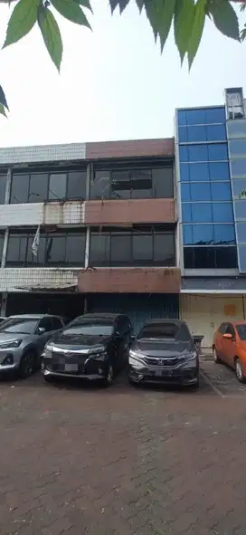 Ruko 3 Lantai Komersil Lokasi Strategis Dijual di Kalimalang Bekasi