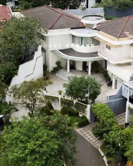 Dijual Rumah Besar dan Luas di Pondok Indah, view golf