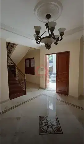 Dijual Rumah Bagus 2 Lantai Siap Huni Di Area Kramat Pela