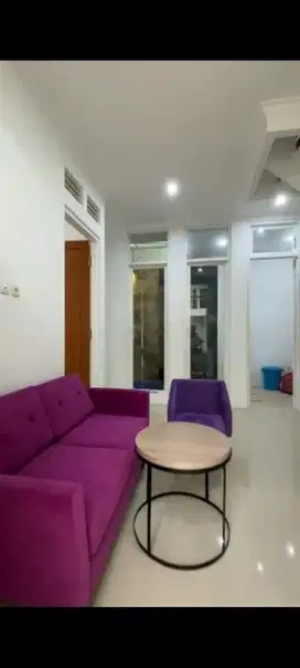 Dijual cepat harga murah, Villa 2,5 lantai di kota batu
