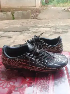 Sepatu bola specs GARUDA ATTACK