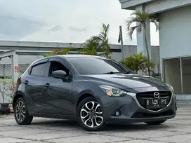 DP 10jt!! MAZDA 2 R AT SKYACTIVE 2015 SUPER AJIB!!