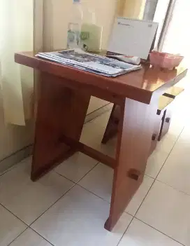 Meja bangku resto