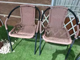 Kursi taman sepasang