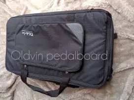 Tas gigbag ukuran line 6 helix lt