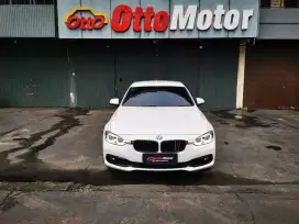 BMW 320i Luxury Th 2018